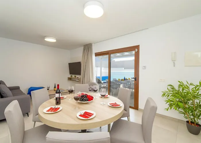 Adira By ヴィラ *